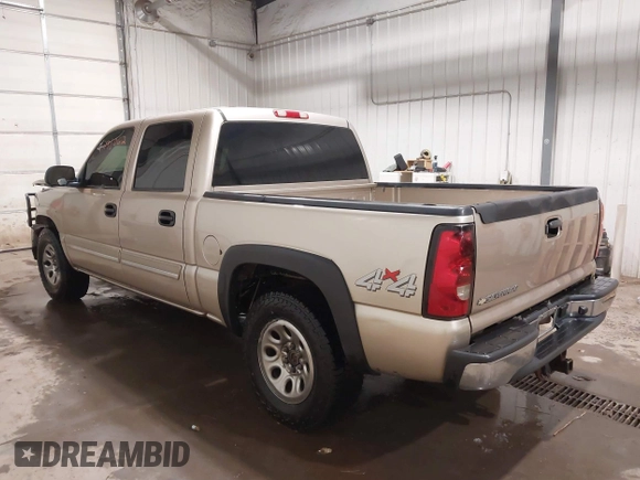 2006 Chevrolet Silverado 1500 LT1 with VIN 2GCEK13Z561329466, listed as a IAAI auction lot 41191062 with 208,661 mi miles. Bid and sale history available at carsss.com. Image 3.