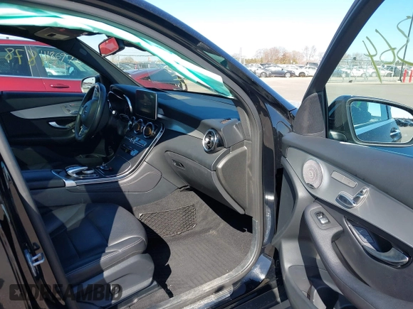 2019 Mercedes-Benz GLC with VIN WDC0G4KBXKF549538, listed as a IAAI auction lot 41878364 with 37,436 mi miles. Bid and sale history available at carsss.com. Image 5.