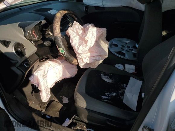 2016 Chevrolet Sonic LS z VIN 1G1JA6SG6G4151340, wystawiony jako Copart lot #50877315 z przebiegiem 117 210 mil mil oraz Szkoda całkowita • Salvage title. Historia ofert i sprzedaży dostępna na DreamBid. Obrazek 7.