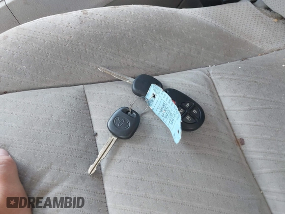 2017 Toyota Sienna LE Auto Access Seat with VIN 5TDKZ3DC6HS835498, listed as a IAAI auction lot 42562601 with Not provided miles and . Bid and sale history available at DreamBid. Image 11.