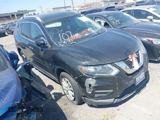 2020 Nissan Rogue S z VIN KNMAT2MV6LP534760, wystawiony jako IAAI lot #41573142 z przebiegiem 73 833 mil mil oraz . Historia ofert i sprzedaży dostępna na DreamBid. Obrazek 1.