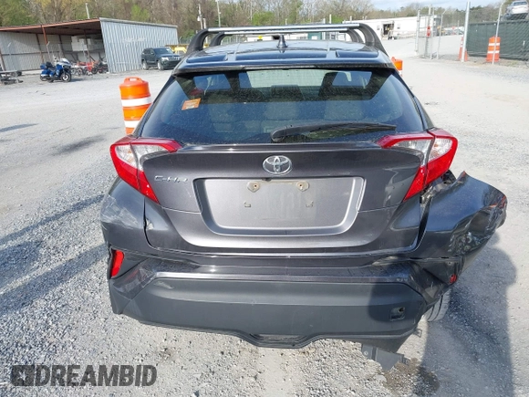 2019 Toyota C-HR XLE z VIN JTNKHMBX0K1013522, wystawiony jako IAAI lot #42053511 z przebiegiem 136 330 mil mil oraz . Historia ofert i sprzedaży dostępna na DreamBid. Obrazek 6.