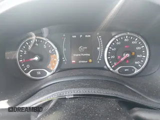 2020 Jeep Renegade Altitude z VIN ZACNJBBB0LPL70244, wystawiony jako IAAI lot #42461836 z przebiegiem 37 454 mil mil oraz . Historia ofert i sprzedaży dostępna na DreamBid. Obrazek 7.