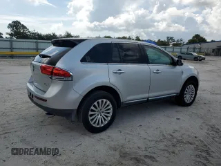 2013 Lincoln MKX z VIN 2LMDJ6JK6DBL31025, wystawiony jako Copart lot #58806655 z przebiegiem 139 959 mil mil oraz Tytuł czysty. Historia ofert i sprzedaży dostępna na DreamBid. Obrazek 3.