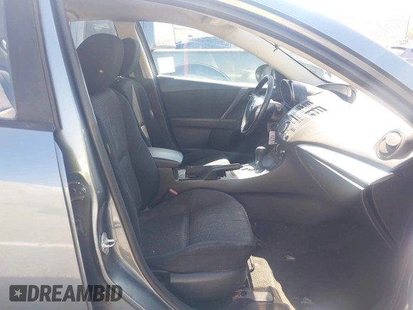 2013 Mazda 3 i Sport z VIN JM1BL1UP8D1736651, wystawiony jako IAAI lot #42263871 z przebiegiem 187 874 mil mil oraz . Historia ofert i sprzedaży dostępna na DreamBid. Obrazek 5.