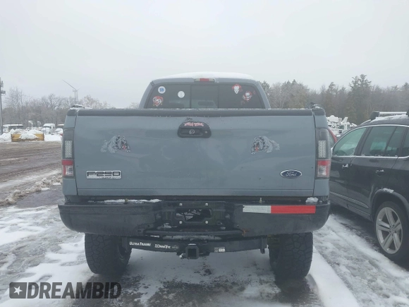 2006 Ford F-250 XL z VIN 1FTSX21526EB97324, wystawiony jako IAAI lot #41541311 z przebiegiem 73 721 mil mil oraz . Historia ofert i sprzedaży dostępna na DreamBid. Obrazek 16.