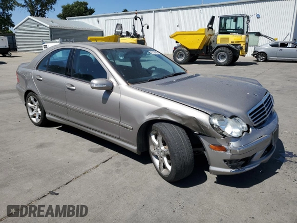 2007 Mercedes-Benz C 230 Sport z VIN WDBRF52H17F893114, wystawiony jako Copart lot #61109905 z przebiegiem 190 956 mil mil oraz Szkoda całkowita • Salvage title. Historia ofert i sprzedaży dostępna na DreamBid. Obrazek 4.