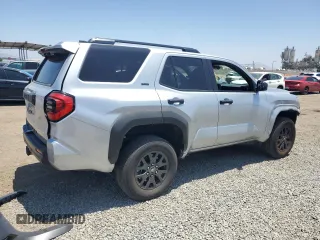 2025 Toyota 4Runner SR5 с VIN JTEVA5BR0S5006815, выставлен на аукционе Copart как лот 60238845 с пробегом 4 551 миль миль и Списание • Salvage title. История ставок и продаж доступна на DreamBid. Изображение 3.