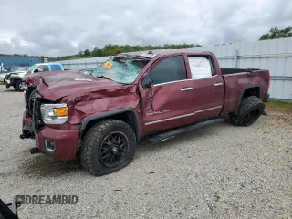 2015 GMC Sierra 2500HD Denali z VIN 1GT120E81FF157605, wystawiony jako Copart lot #48822405 z przebiegiem 135 338 mil mil oraz Szkoda całkowita • Salvage title. Historia ofert i sprzedaży dostępna na DreamBid. Obrazek 1.