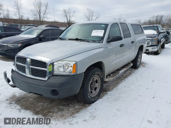 2006 Dodge Dakota ST with VIN 1D7HE28K56S636387, listed as a IAAI auction lot 41305723 with 104,821 mi miles and . Bid and sale history available at carsss.com. Image 17.