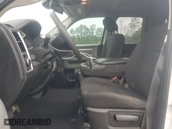 2020 Ram 1500 Big Horn z VIN 1C6RR6GT3LS147557, wystawiony jako Copart lot #53904665 z przebiegiem 68 381 mil mil oraz Szkoda całkowita • Salvage title. Historia ofert i sprzedaży dostępna na DreamBid. Obrazek 7.