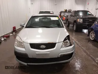 2008 Kia Rio LX with VIN KNADE163186345215, listed as a IAAI auction lot 41776000 with 141,859 mi miles. Bid and sale history available at carsss.com. Image 13.