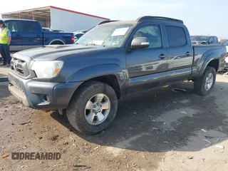2013 Toyota Tacoma with VIN 3TMMU4FN6DM053207, listed as a IAAI auction lot 41527261 with 205,464 mi miles. Bid and sale history available at carsss.com. Image 17.