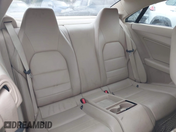 2010 Mercedes-Benz E E 350 with VIN WDDKJ5GB0AF005357, listed as a IAAI auction lot 42020474 with 133,117 mi miles. Bid and sale history available at carsss.com. Image 8.