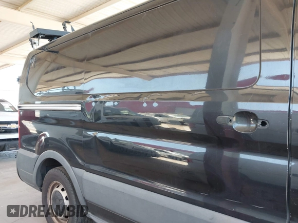 2015 Ford Transit Cargo с VIN 1FTYE1YM1FKA21650, выставлен на аукционе IAAI как лот 40187004 с пробегом 173 971 миль миль и . История ставок и продаж доступна на DreamBid. Изображение 17.