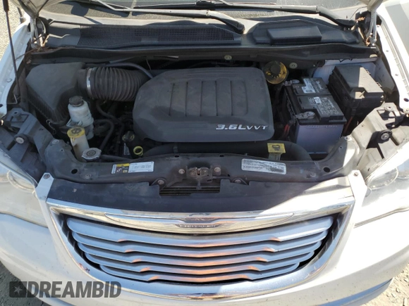 2015 Chrysler Town & Country Touring with VIN 2C4RC1BG9FR552903, listed as a Copart auction lot 56419075 with 195,484 mi miles and Clean Title. Bid and sale history available at DreamBid. Image 12.