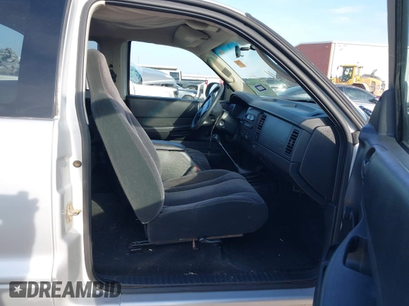 2002 Dodge Dakota with VIN 1B7GL12X62S538389, listed as a IAAI auction lot 41533809 with 159,576 mi miles and . Bid and sale history available at carsss.com. Image 5.