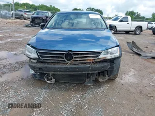 2015 Volkswagen Jetta S с VIN 3VW2K7AJ3FM306356, выставлен на аукционе IAAI как лот 42244687 с пробегом 87 901 миль миль и . История ставок и продаж доступна на DreamBid. Изображение 6.