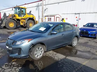 2013 Mazda 3 i SV with VIN JM1BL1TG1D1784364, listed as a IAAI auction lot 41903072 with 45,818 mi miles. Bid and sale history available at carsss.com. Image 2.