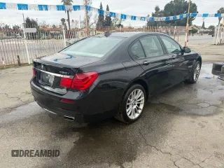 2012 BMW 7 Series 750i с VIN WBAKA8C5XCDX01120, выставлен на аукционе Copart как лот 47065425 с пробегом 71 313 миль миль и Списание • Salvage title. История ставок и продаж доступна на DreamBid. Изображение 4.