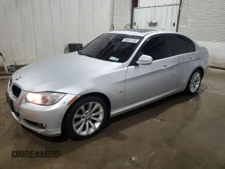 2011 BMW 3 Series 328i xDrive z VIN WBAPK7C59BF084826, wystawiony jako Copart lot #86481334 z przebiegiem 152 216 mil mil oraz Szkoda całkowita • Salvage title. Historia ofert i sprzedaży dostępna na DreamBid. Obrazek 1.