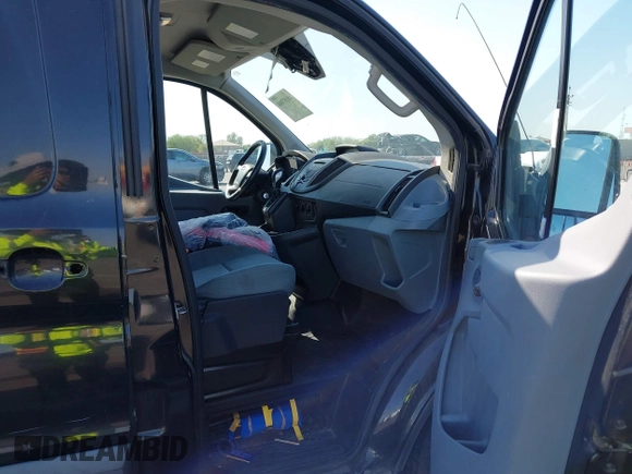 2015 Ford Transit Cargo с VIN 1FTYE1YM1FKA21650, выставлен на аукционе IAAI как лот 40187004 с пробегом 173 971 миль миль и . История ставок и продаж доступна на DreamBid. Изображение 5.