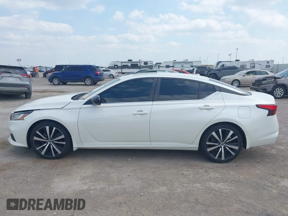 2020 Nissan Altima SR z VIN 1N4BL4CV8LC275140, wystawiony jako IAAI lot #42050885 z przebiegiem 61 198 mil mil oraz . Historia ofert i sprzedaży dostępna na DreamBid. Obrazek 14.