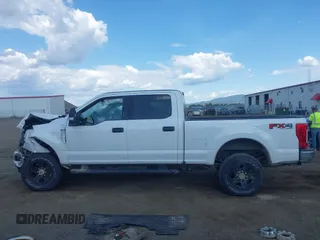 2019 Ford F-250 XL z VIN 1FT7W2B65KED16493, wystawiony jako IAAI lot #42415773 z przebiegiem 143 698 mil mil oraz . Historia ofert i sprzedaży dostępna na DreamBid. Obrazek 15.