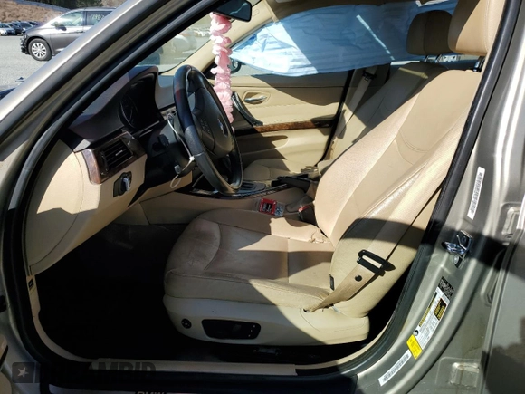 2009 BMW 3 Series 328i с VIN WBAPH77599NM30687, выставлен на аукционе Copart как лот 45596425 с пробегом Не указан миль и Списание • Salvage title. История ставок и продаж доступна на DreamBid. Изображение 7.