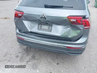 2024 Volkswagen Tiguan SE with VIN 3VV3B7AX8RM134486, listed as a IAAI auction lot 42095457 with 21,295 mi miles and . Bid and sale history available at DreamBid. Image 6.