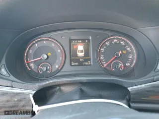 2021 Volkswagen Passat 2.0T R-Line with VIN 1VWMA7A31MC014717, listed as a Copart auction lot 84473574 with 22,971 mi miles and Salvage Title. Bid and sale history available at carsss.com. Image 9.