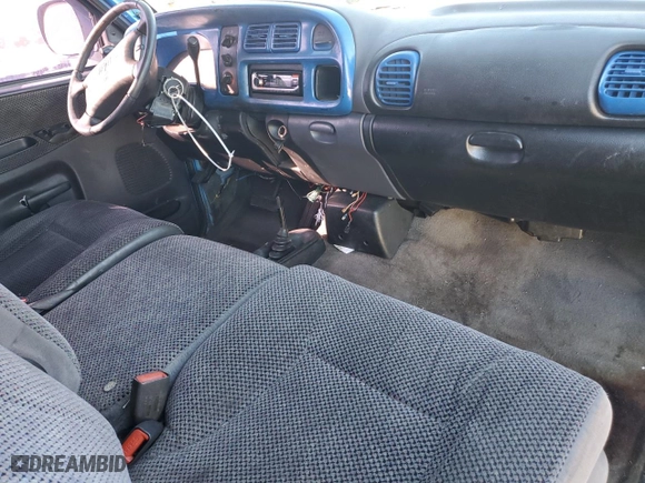2000 Dodge Ram 1500 with VIN 3B7HF13Z9YG148639, listed as a Copart auction lot 87698355 with 273,328 mi miles and Salvage Title. Bid and sale history available at carsss.com. Image 8.