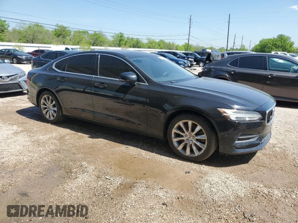 2017 Volvo S90 Momentum with VIN YV1A22MK8H1004500, listed as a Copart auction lot 49514025 with 85,847 mi miles and Clean Title. Bid and sale history available at carsss.com. Image 4.