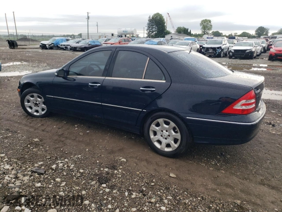 2005 Mercedes-Benz C 240 z VIN WDBRF81J25F662208, wystawiony jako Copart lot #66460995 z przebiegiem 163 658 mil mil oraz Czysty tytuł • Clean title. Historia ofert i sprzedaży dostępna na DreamBid. Obrazek 2.