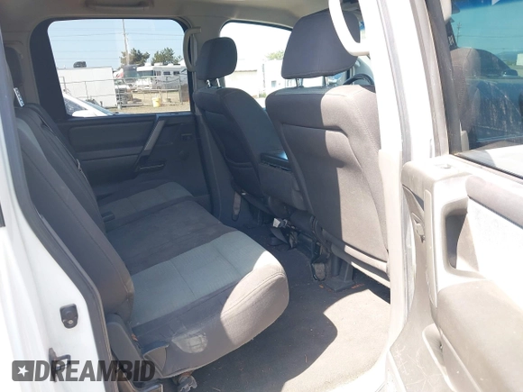 2005 Nissan Titan LE with VIN 1N6AA07B65N506688, listed as a IAAI auction lot 42086502 with 245,661 mi miles and . Bid and sale history available at DreamBid. Image 8.