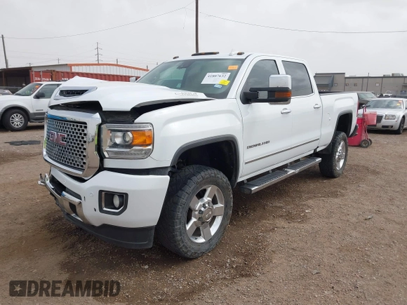 2017 GMC Sierra 2500HD Denali with VIN 1GT12UEY1HF213326, listed as a IAAI auction lot 41807632 with 224,620 mi miles and . Bid and sale history available at DreamBid. Image 18.