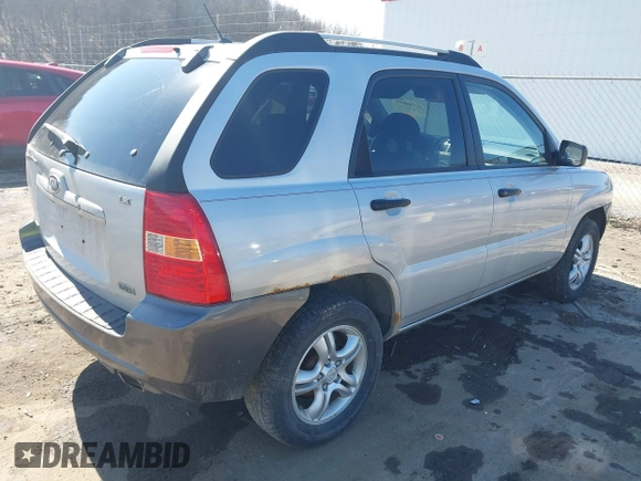 2008 Kia Sportage LX with VIN KNDJE723087539484, listed as a IAAI auction lot 41736029 with 145,824 mi miles and . Bid and sale history available at carsss.com. Image 4.