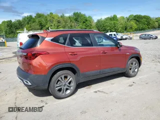 2022 Kia Seltos S with VIN KNDEUCAAXN7276641, listed as a Copart auction lot 57770305 with 26,594 mi miles and Salvage title. Bid and sale history available at DreamBid. Image 3.
