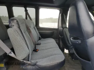 1998 GMC Savana z VIN 1GJHG39R0W1004126, wystawiony jako Copart lot #53609964 z przebiegiem 105 675 mil mil oraz Nie do naprawy • Non repairable. Historia ofert i sprzedaży dostępna na DreamBid. Obrazek 11.