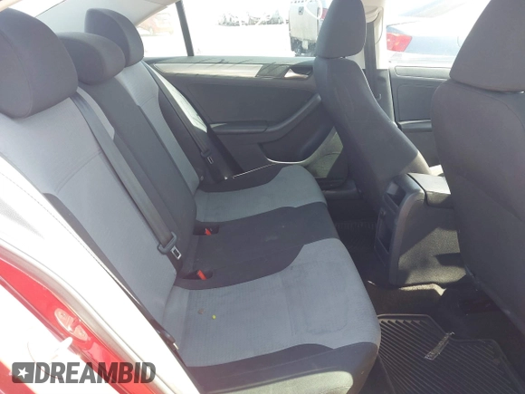 2017 Volkswagen Jetta S z VIN 3VW2B7AJ2HM207207, wystawiony jako IAAI lot #41654971 z przebiegiem 73 427 mil mil oraz . Historia ofert i sprzedaży dostępna na DreamBid. Obrazek 8.