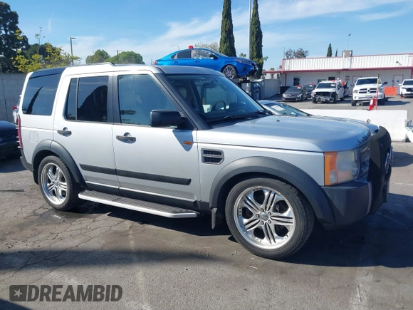 2005 Land Rover LR3 SE with VIN SALAA25495A301854, listed as a IAAI auction lot 41839807 with 79,263 mi miles and . Bid and sale history available at DreamBid. Image 14.