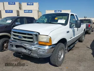 2000 Ford F-250 XL with VIN 1FTNX21F5YEA20887, listed as a IAAI auction lot 42418515 with 252,232 mi miles and . Bid and sale history available at DreamBid. Image 2.