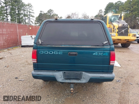 1998 Dodge Dakota SLT with VIN 1B7GG22Y9WS723805, listed as a IAAI auction lot 41289779 with 234,324 mi miles. Bid and sale history available at carsss.com. Image 16.