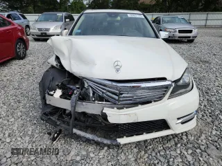 2012 Mercedes-Benz C 300 Sport с VIN WDDGF8BB6CR233512, выставлен на аукционе Copart как лот 60822185 с пробегом 167 011 миль миль и Чистый • Clean title. История ставок и продаж доступна на DreamBid. Изображение 5.