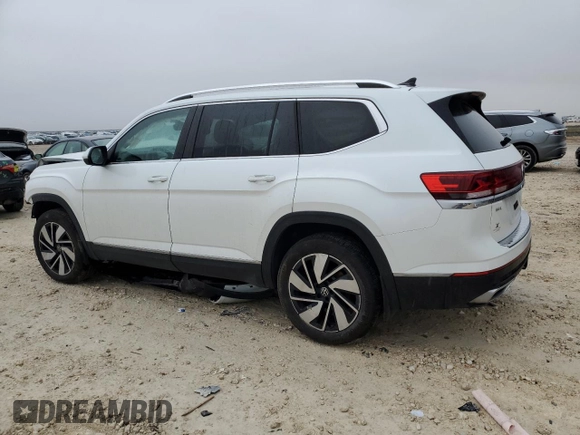 2024 Volkswagen Atlas SEL with VIN 1V2BR2CA8RC539703, listed as a Copart auction lot 45461855 with 20,789 mi miles and Salvage title. Bid and sale history available at DreamBid. Image 2.