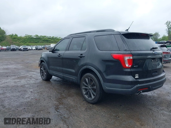 2019 Ford Explorer XLT с VIN 1FM5K8D86KGA81851, выставлен на аукционе IAAI как лот 42300021 с пробегом 54 486 миль миль и . История ставок и продаж доступна на DreamBid. Изображение 3.