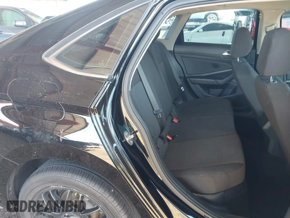2019 Volkswagen Jetta S with VIN 3VWC57BU0KM116061, listed as a IAAI auction lot 41836784 with 138,918 mi miles and . Bid and sale history available at DreamBid. Image 8.