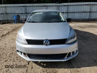 2012 Volkswagen Jetta S z VIN 3VW1K7AJ7CM313625, wystawiony jako Copart lot #56310665 z przebiegiem 158 972 mil mil oraz Czysty tytuł • Clean title. Historia ofert i sprzedaży dostępna na DreamBid. Obrazek 5.