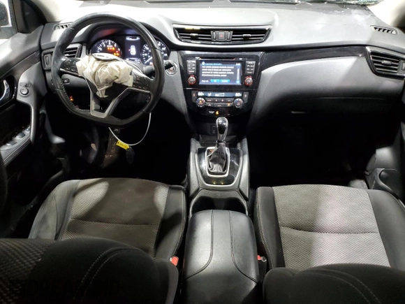 2017 Nissan Rogue SV with VIN JN1BJ1CR1HW132881, listed as a Copart auction lot 45115905 with 61,524 mi miles and Salvage title. Bid and sale history available at DreamBid. Image 8.