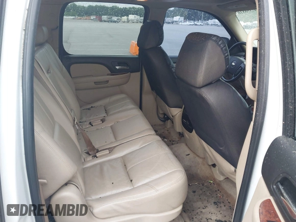 2008 Chevrolet Suburban LTZ with VIN 3GNFK16Y68G177903, listed as a IAAI auction lot 42358810 with 261,322 mi miles and . Bid and sale history available at DreamBid. Image 8.
